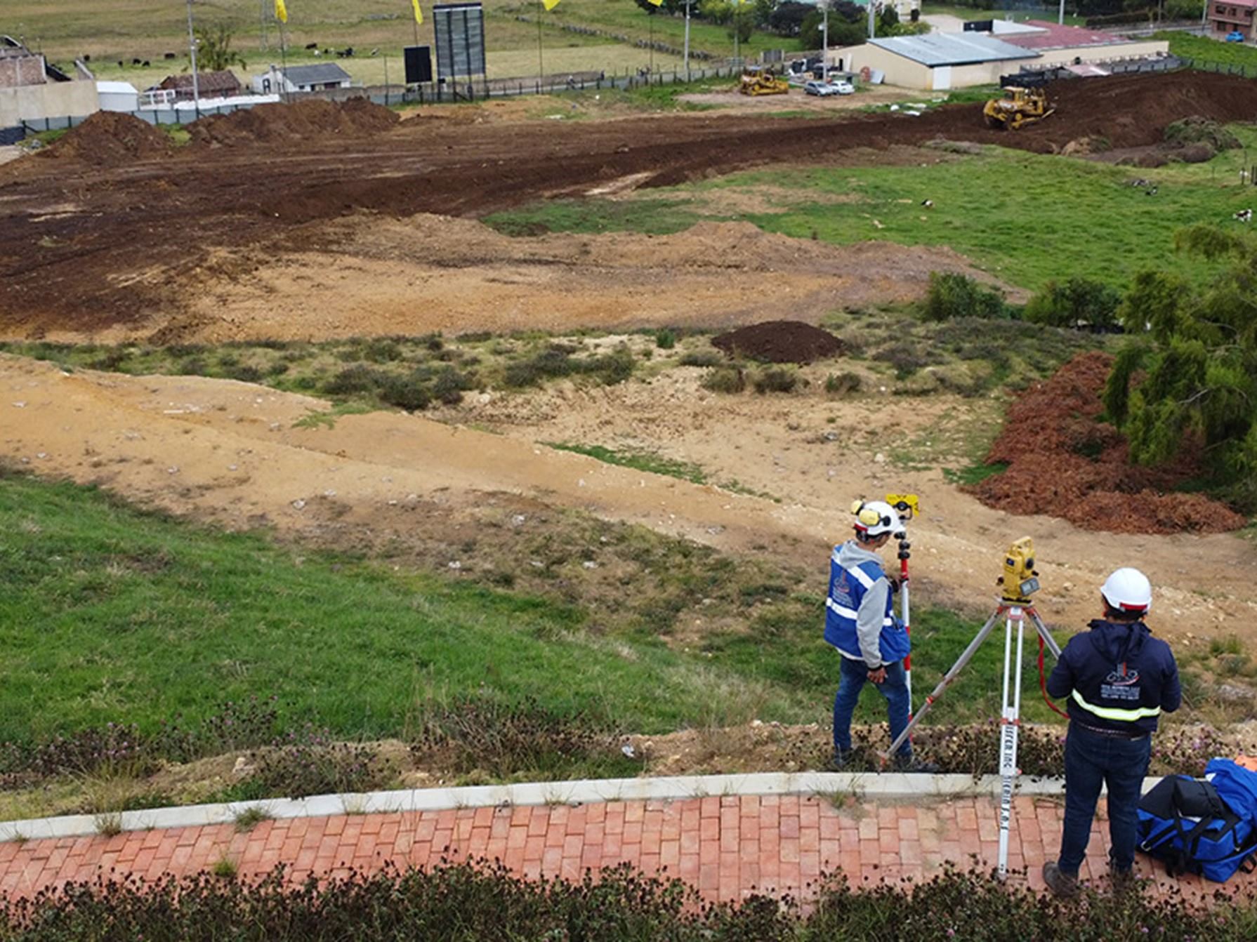 Somos la empresa lider en vender equipos de topografía usados de excelente procedencia y calidad, ofreciendo garantía, y servicio postventa, satisfaciendo la necesidad del profesional que busca, calidad, buen precio, y garantía